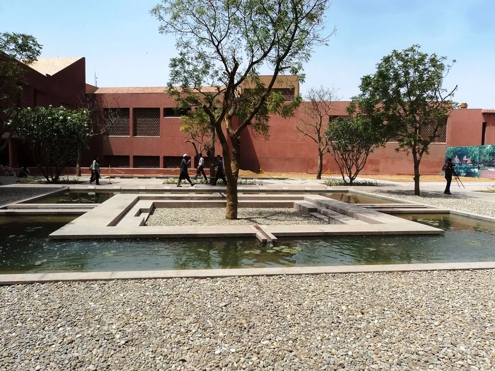 Agha Khan Hospital Pond No.1