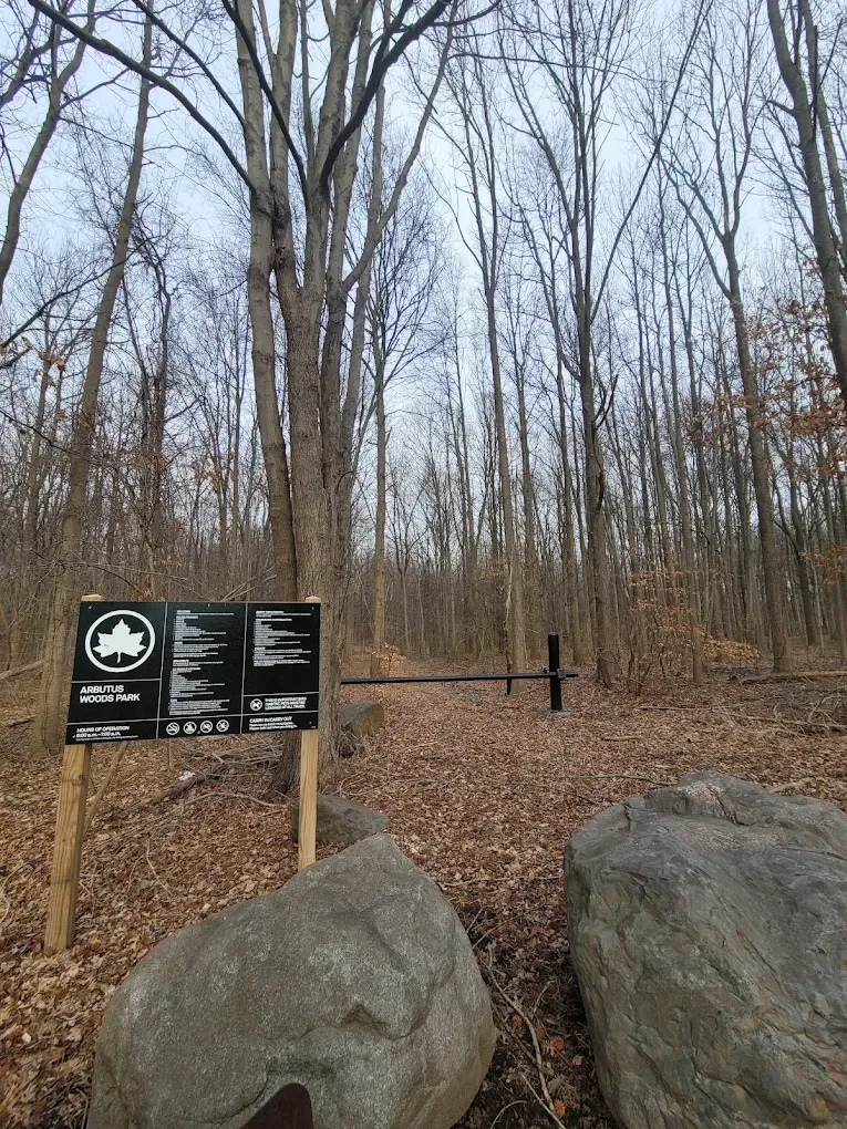 Arbutus Woods Park