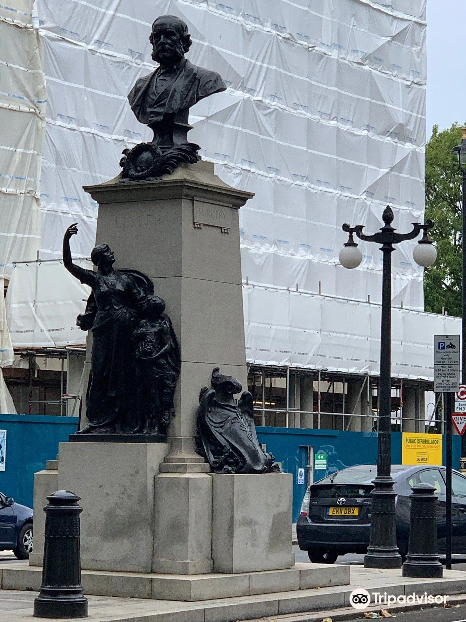 Bust of Lord Lister