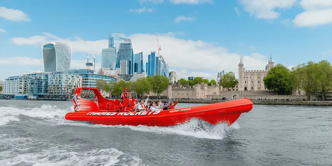 London: Break the Barrier Speed Boat Ride