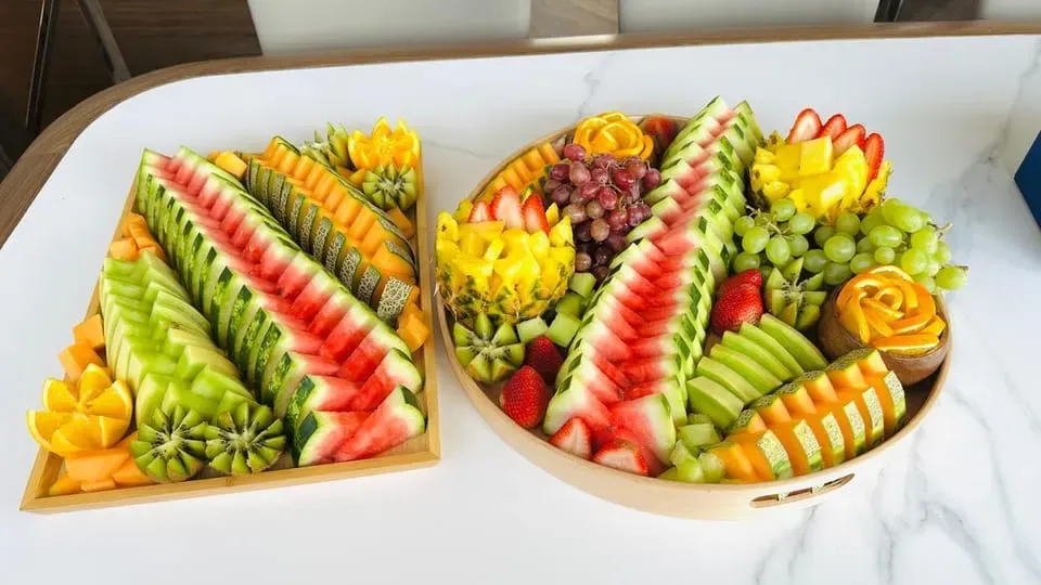 Dubai: The Luxury Yacht Tour with Live BBQ Option and Drinks