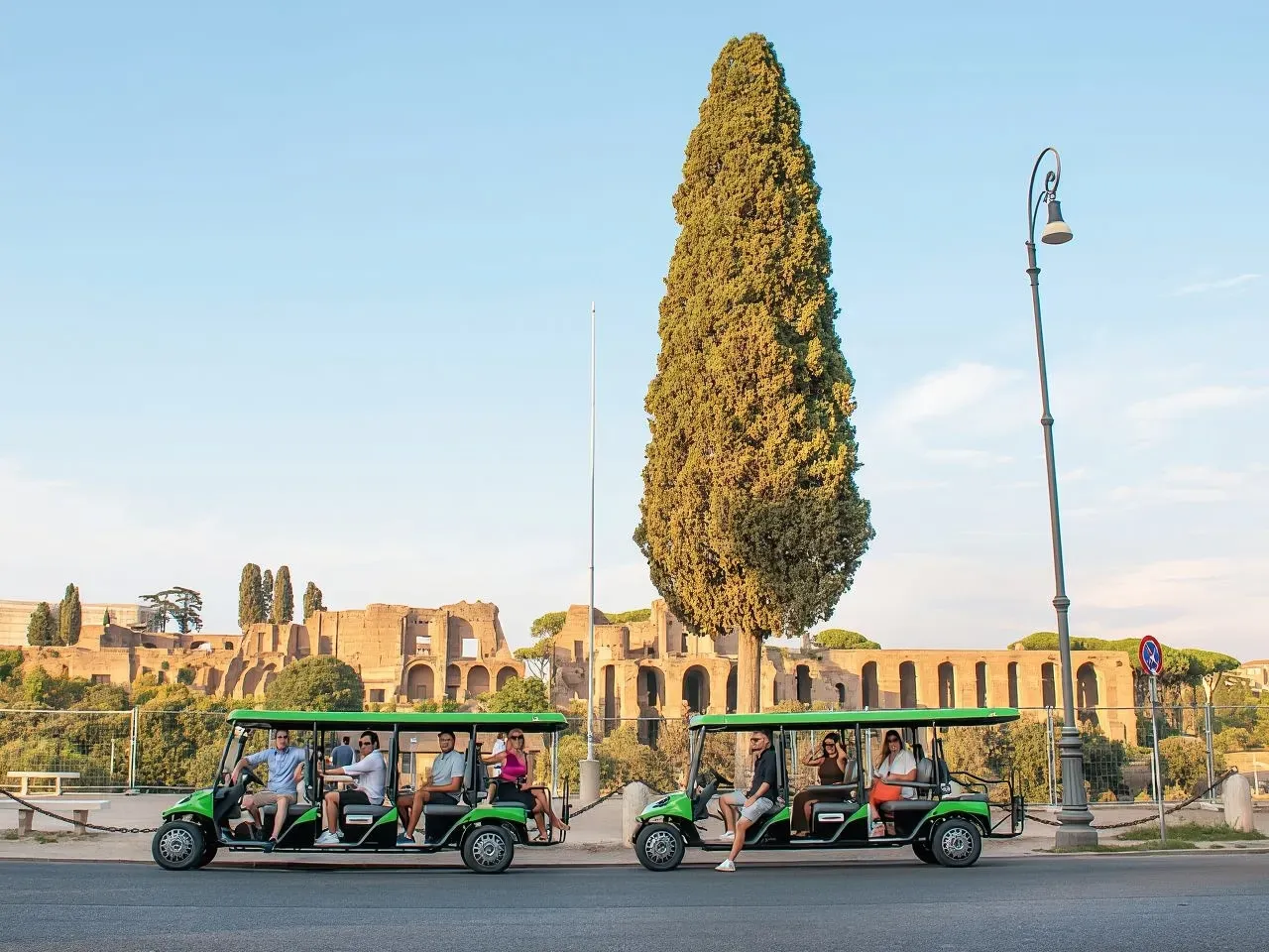 Rome Highlights & Hidden Corners: 90-Minute Golf Cart Tour