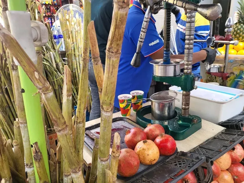 Dubai: Old Town Guided Walking Tour with Souks and Abra Ride