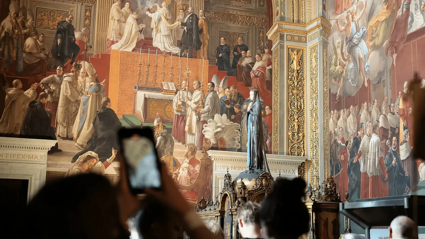 Rome: Vatican Museums and St. Peter's Tour with Dome Climb