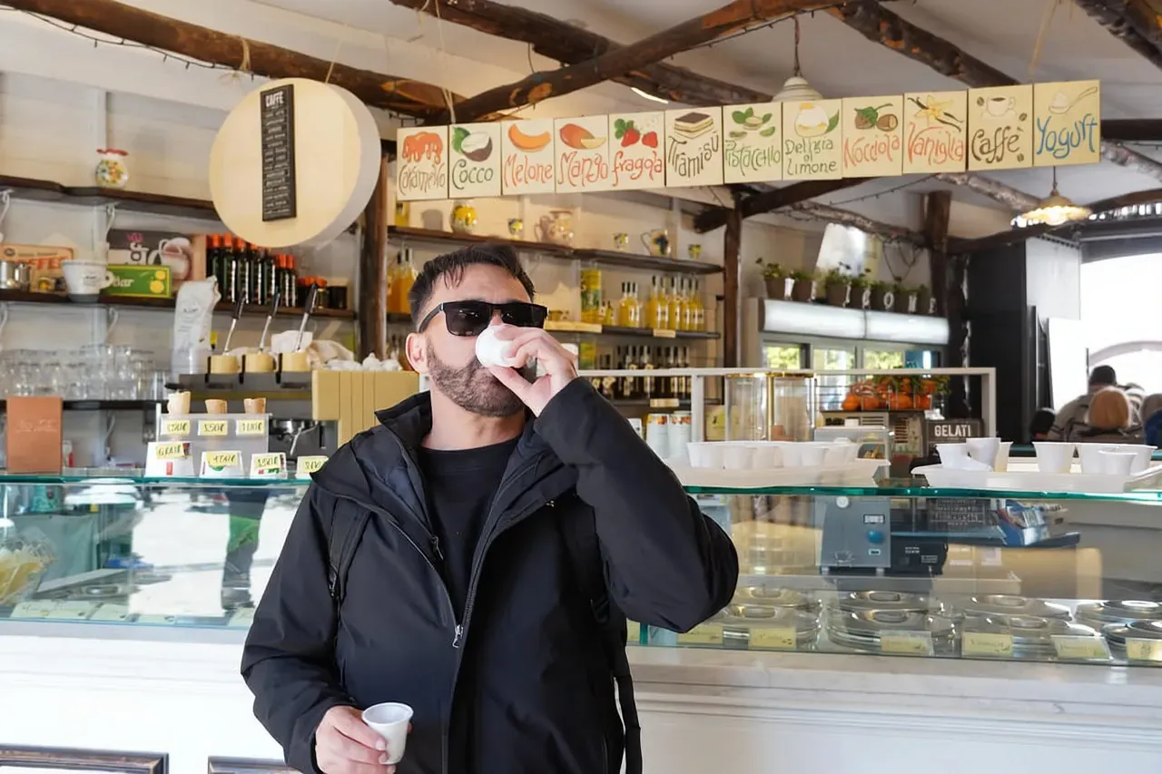 Rome to Pompeii: Tour Options and Shuttle