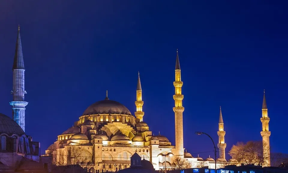 Istanbul: Blue Mosque Guided Tour & Suleymaniye Audio Guide
