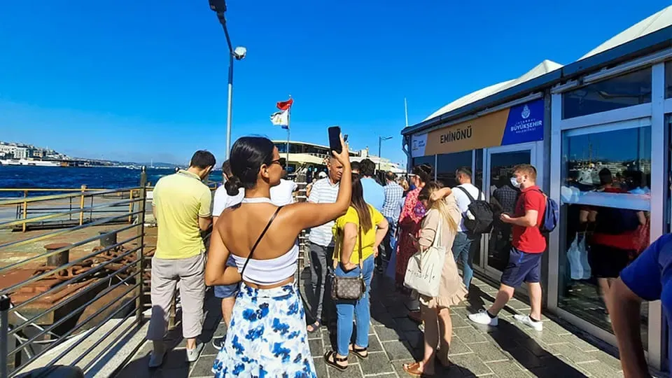Istanbul: Asian Side Walking Tour with Ferry Ride