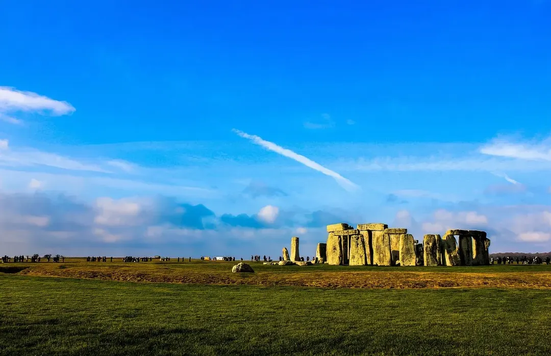 1-day tour to Windsor Castle + The Roman Baths + Stonehenge