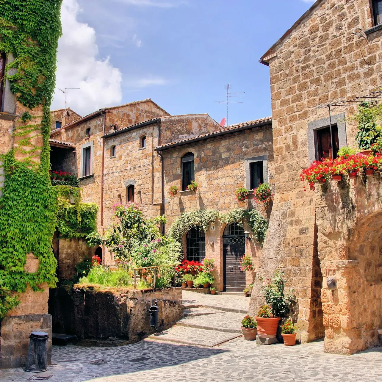 Civita di Bagnoregio, Montepulciano & Orvieto: Tour from Rome + Lunch & Wine