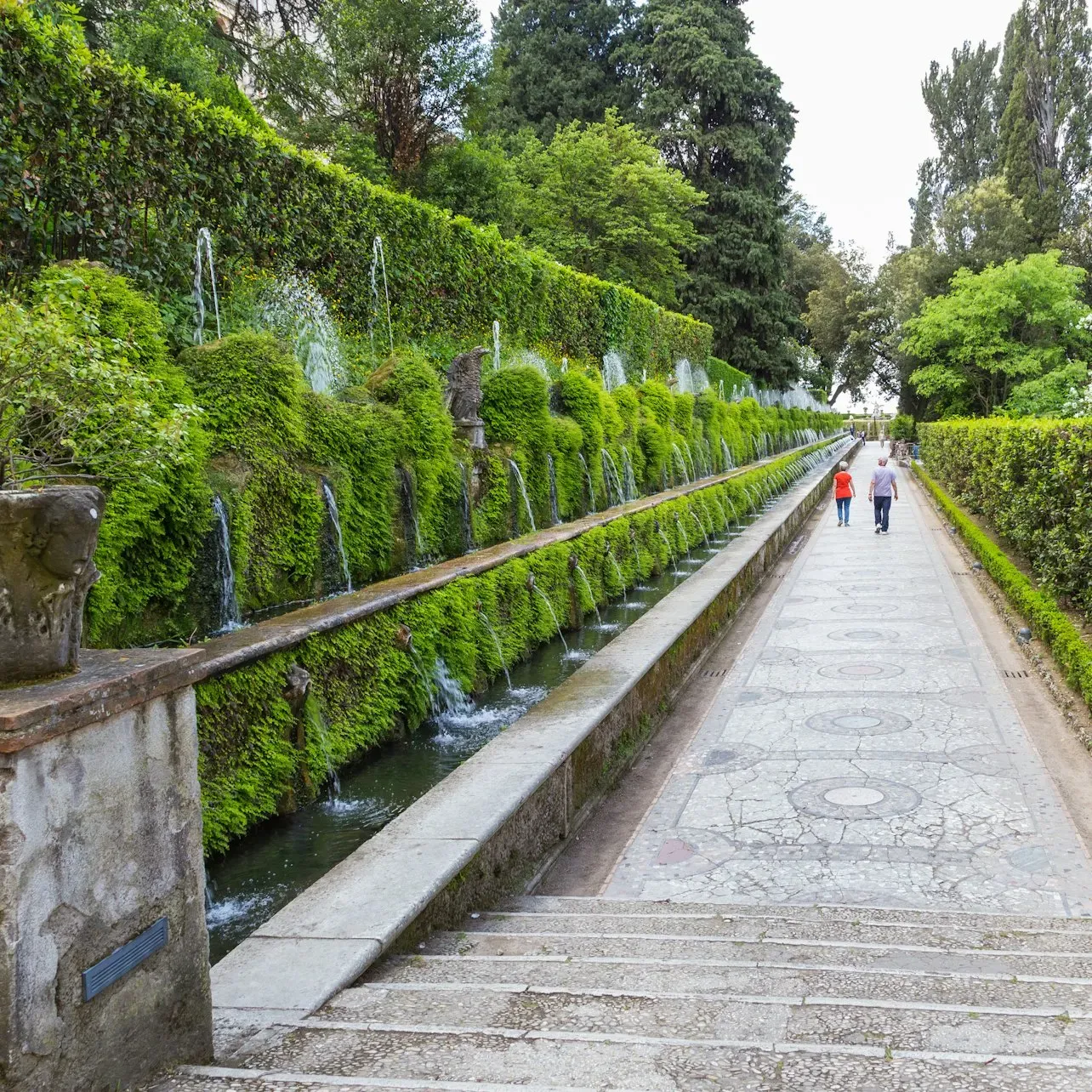 Villa D'Este and Villa Adriana: Skip the Line + Roundtrip from Rome