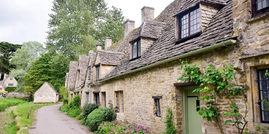 From London: Full-Day Cotswolds Villages Group Tour